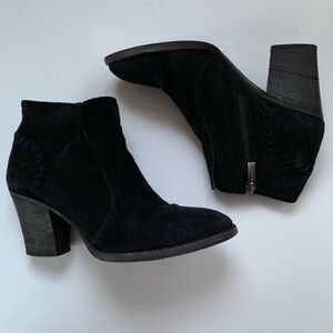 Aquatalia Black Suede Ankle Boots Booties Size 8